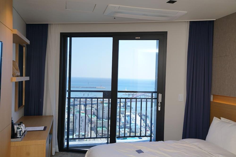 Sea Cruise Hotel