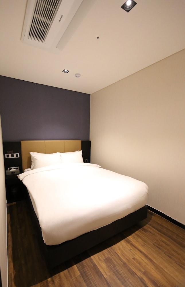 Sea Cruise Hotel