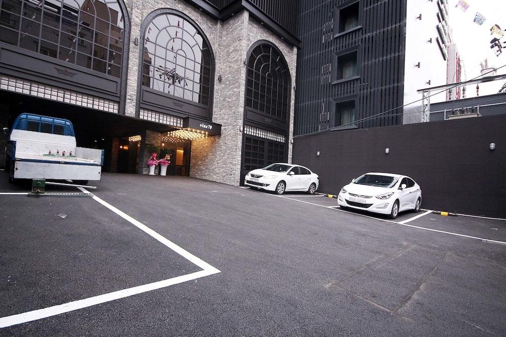 Vins 70 Hotel