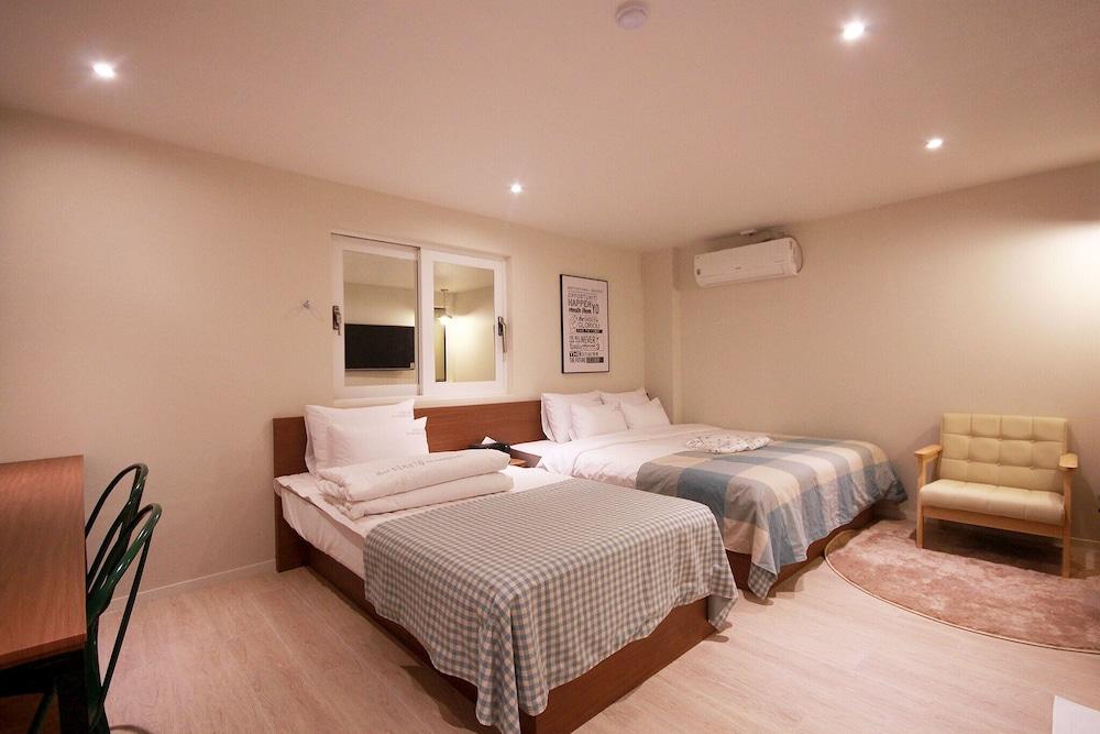 Vins 70 Hotel