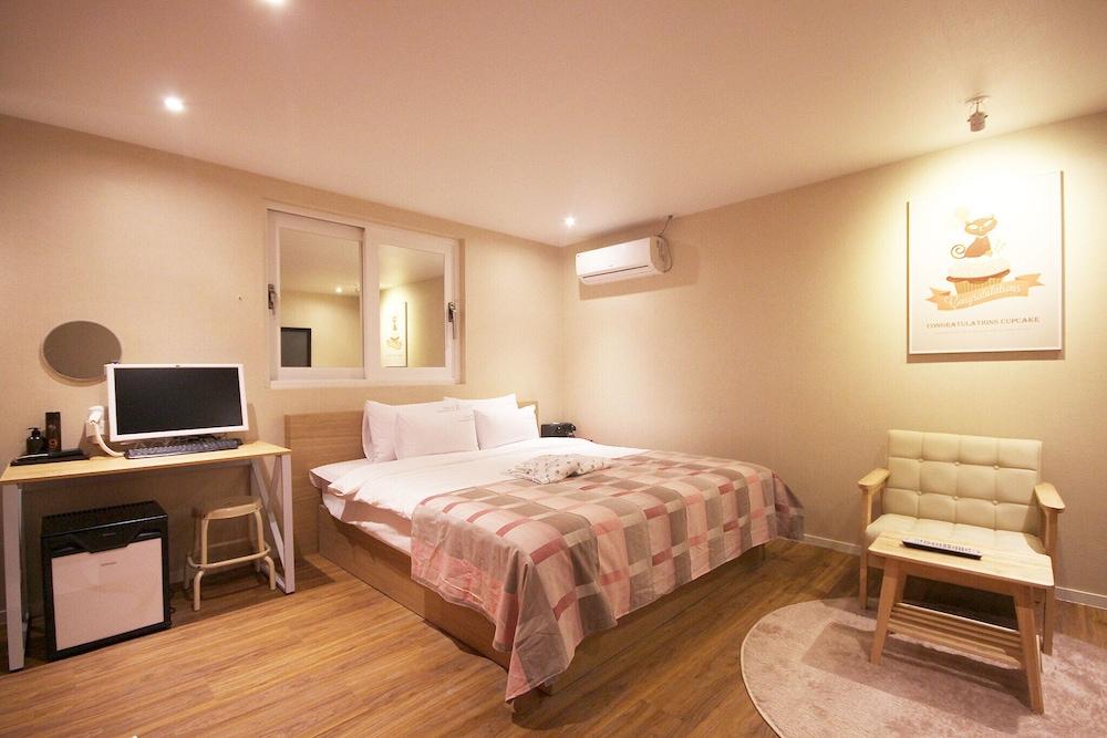 Vins 70 Hotel