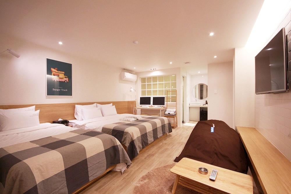 Vins 70 Hotel