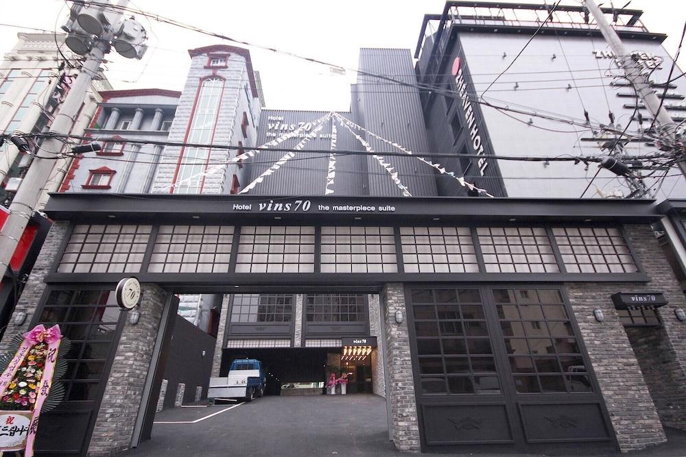Vins 70 Hotel