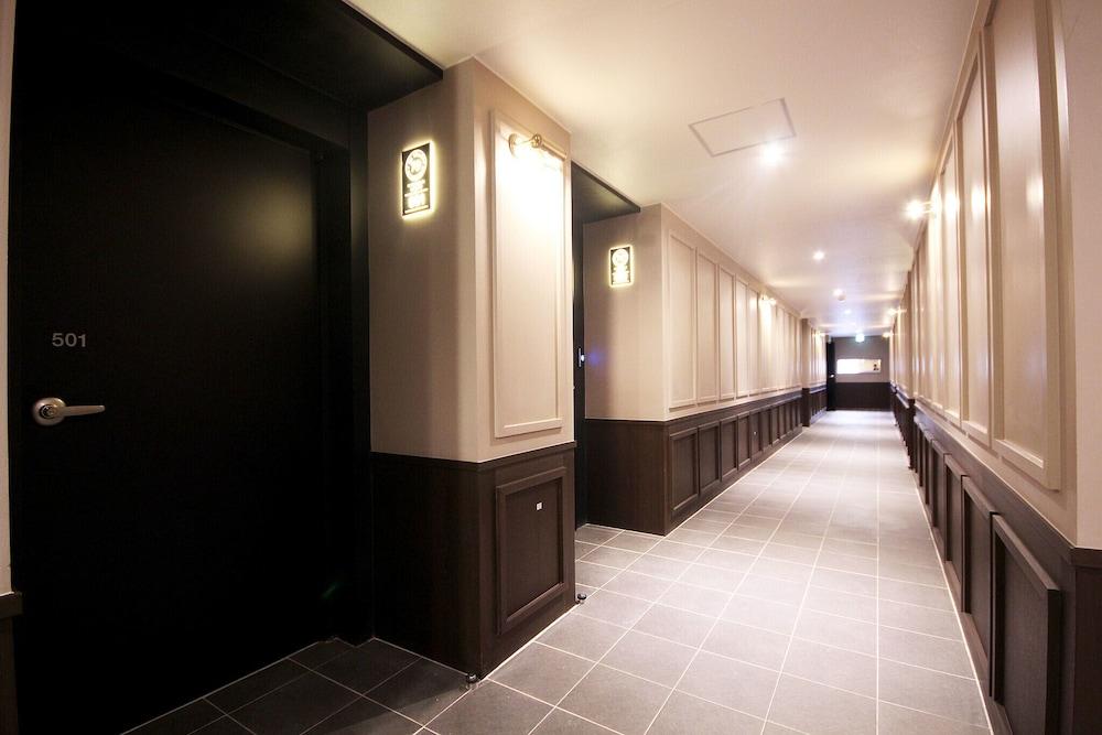 Vins 70 Hotel