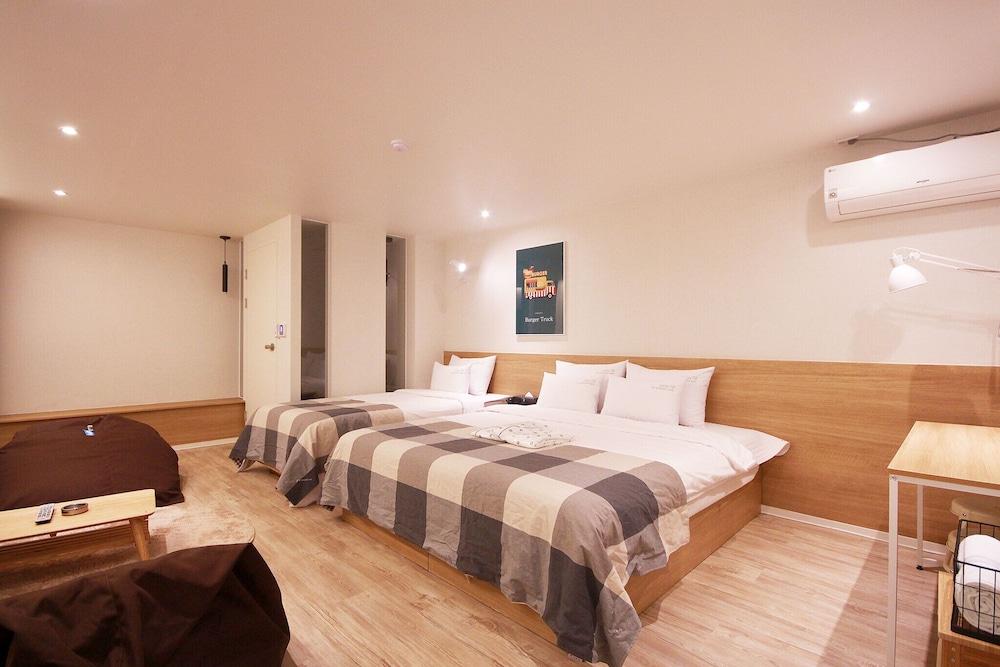 Vins 70 Hotel