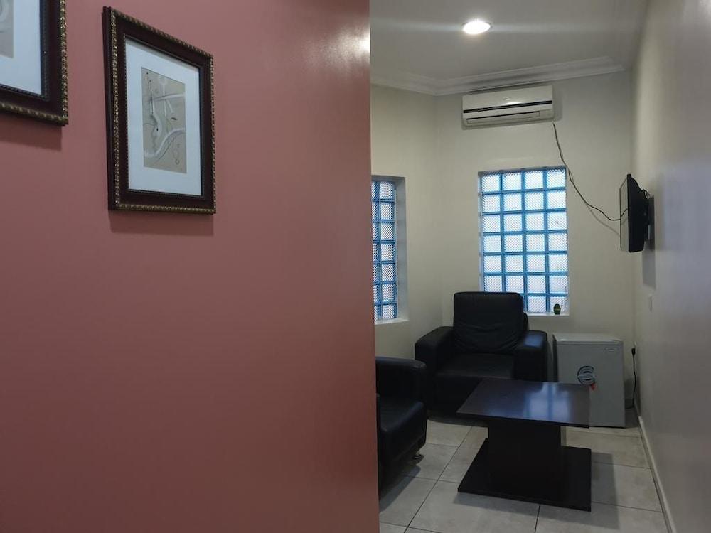 Meritz Hotels And Suites