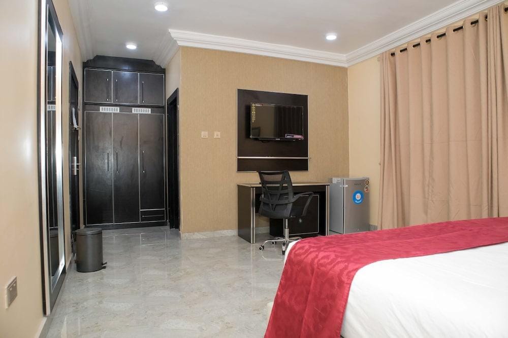 Meritz Hotels And Suites