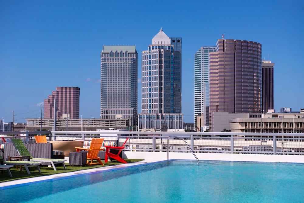 HOME 2 S by Hilton Tampa Downtown Channel District