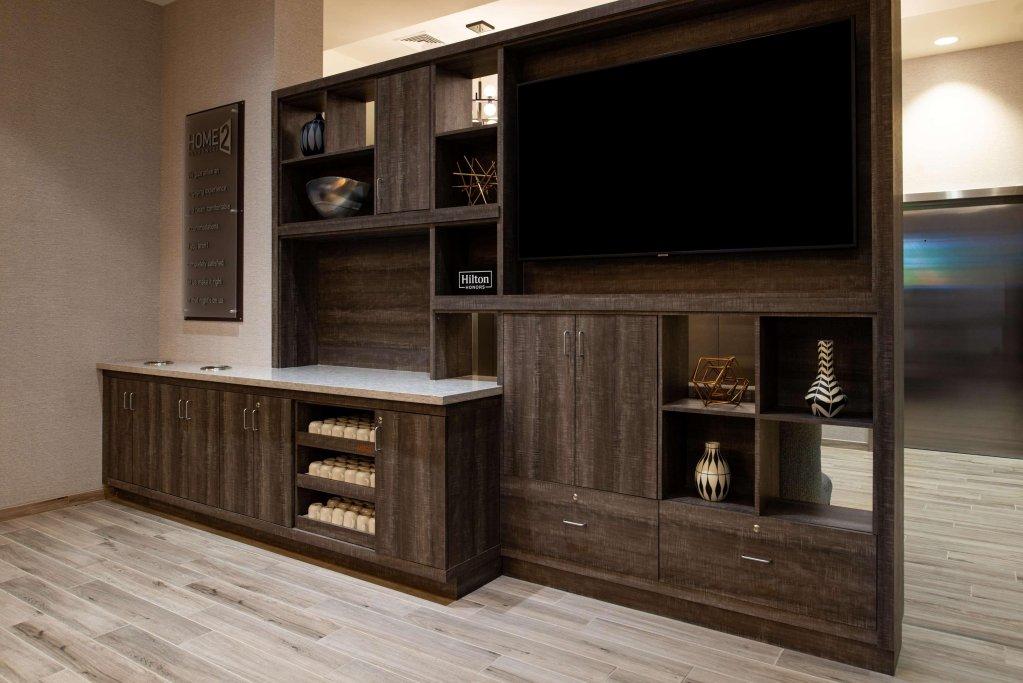 HOME 2 S by Hilton Tampa Downtown Channel District