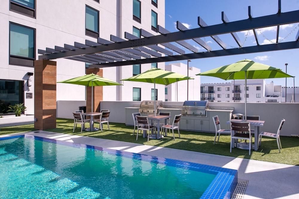 HOME 2 S by Hilton Tampa Downtown Channel District