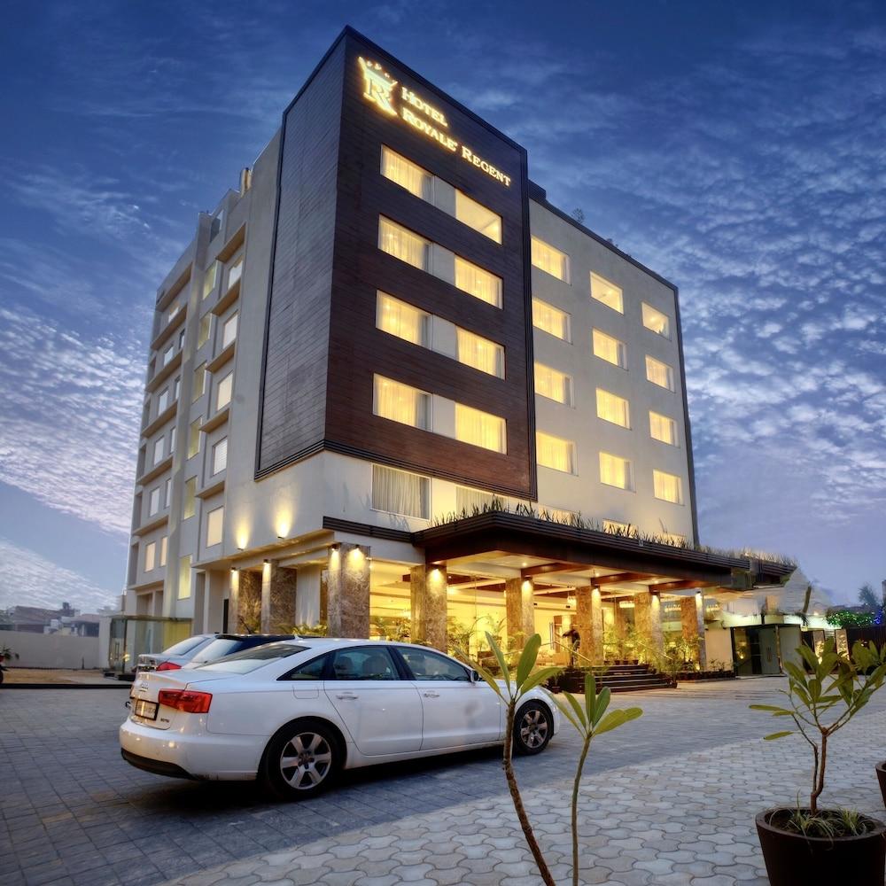 Golden Tulip Agra