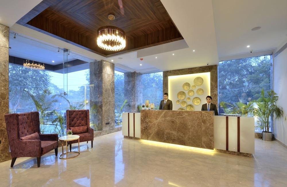 Golden Tulip Agra