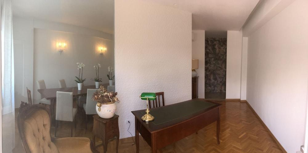 Robin Rooms