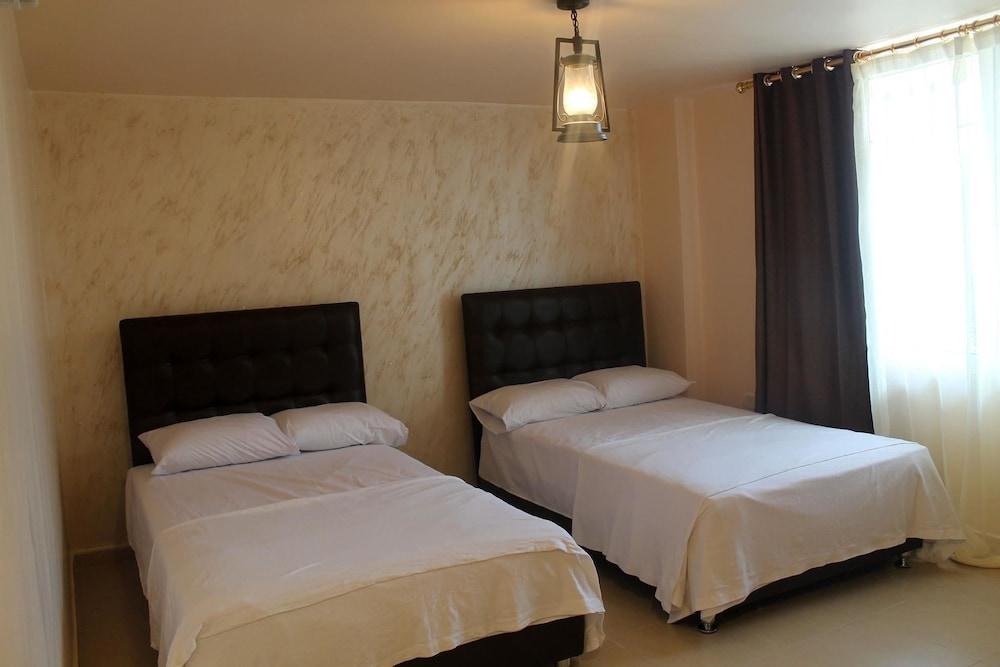 Town Of Nebo Hotel