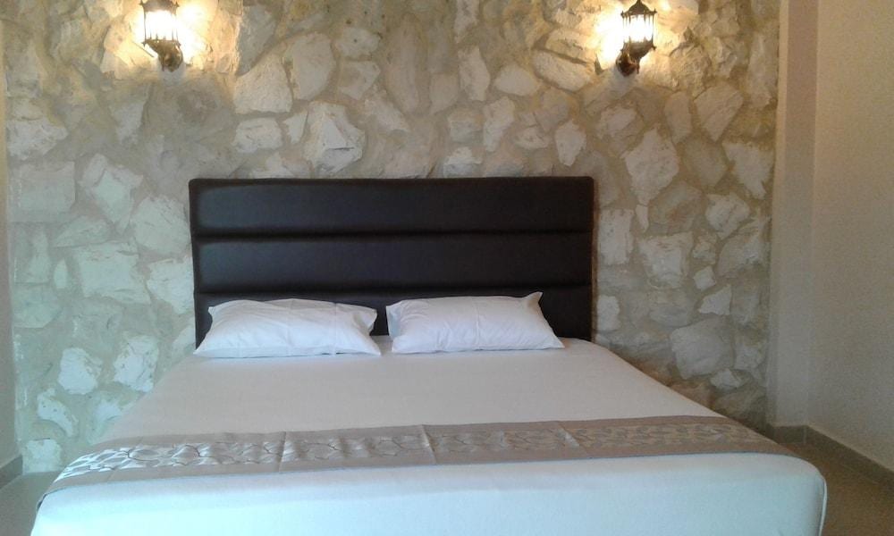 Town Of Nebo Hotel
