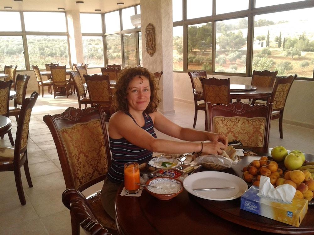 Town Of Nebo Hotel