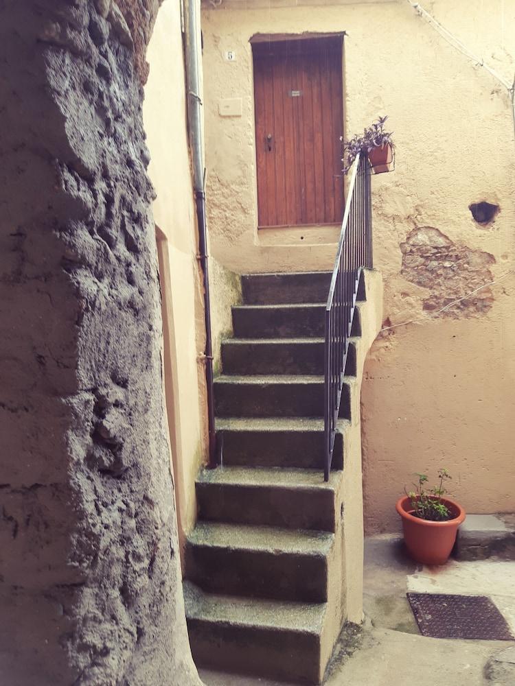 B & B Stillachiara