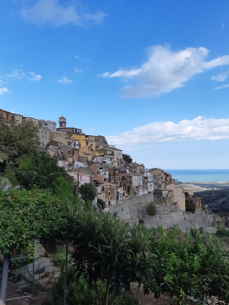 B & B Stillachiara