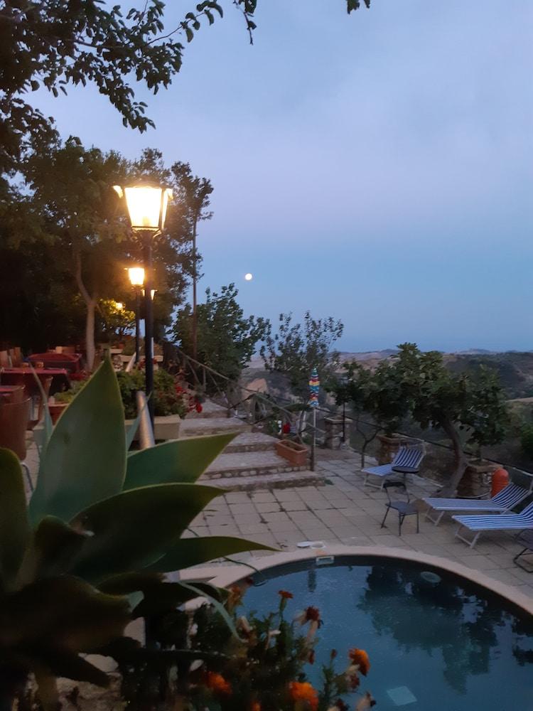 B & B Stillachiara