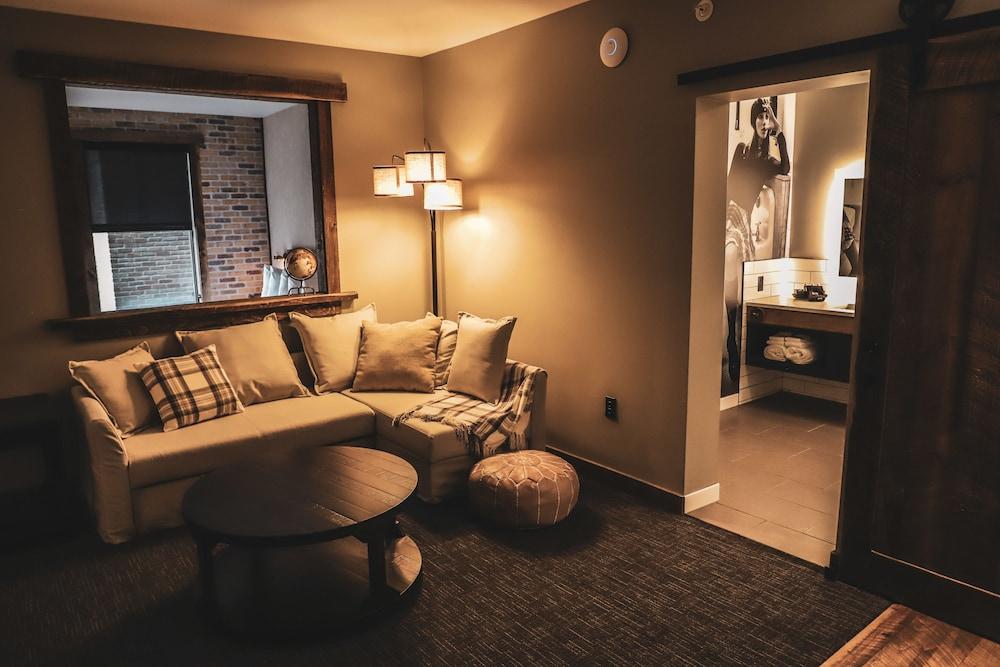 Hotel Crosby