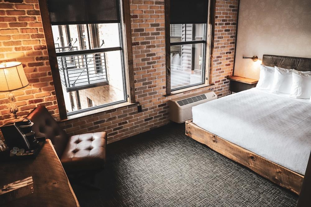 Hotel Crosby
