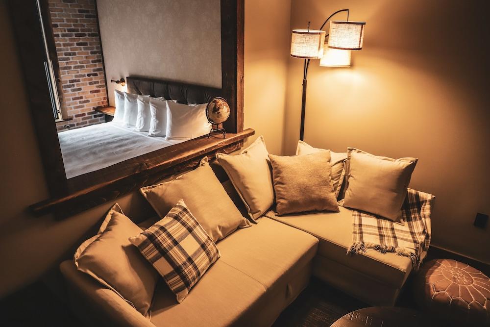 Hotel Crosby