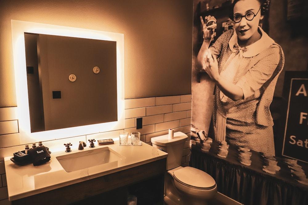Hotel Crosby