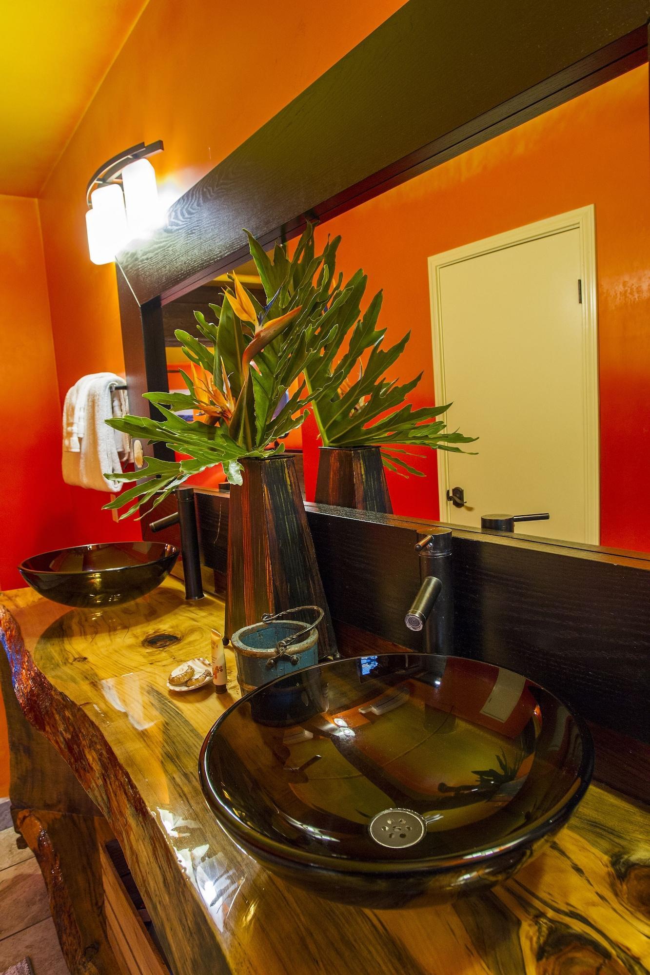 Nomads Hotel