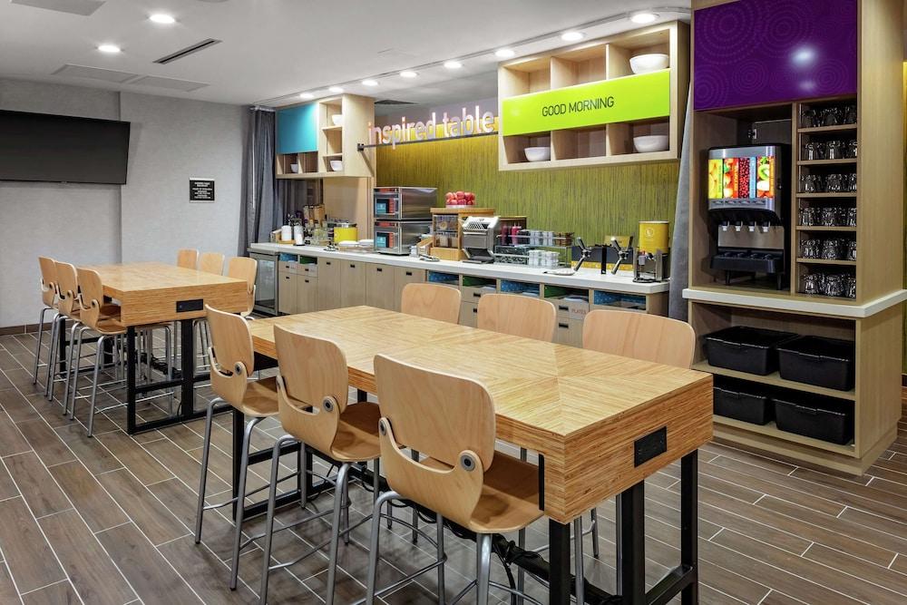 Home2 Suites by Hilton Rosenberg Sugar Land Area
