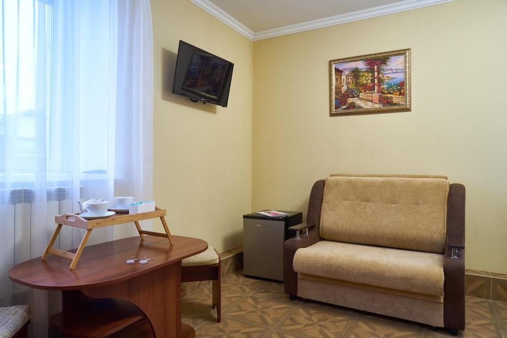 Hotel Extra
