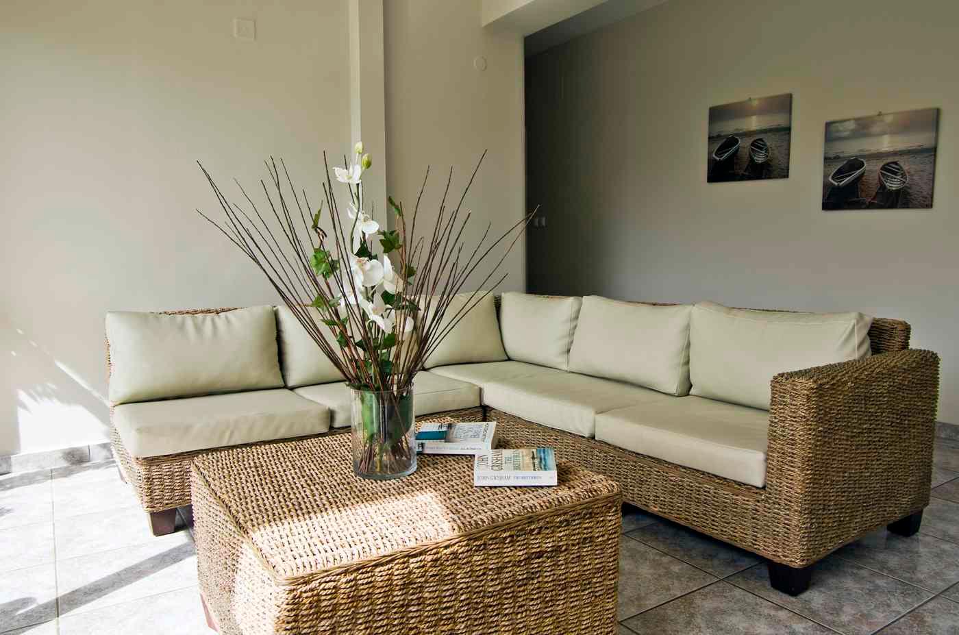 Notos Studios & Apartments