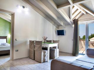Notos Studios & Apartments