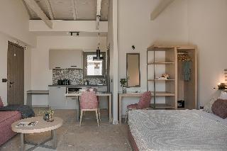 Notos Studios & Apartments