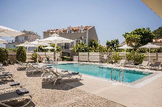 Notos Studios & Apartments