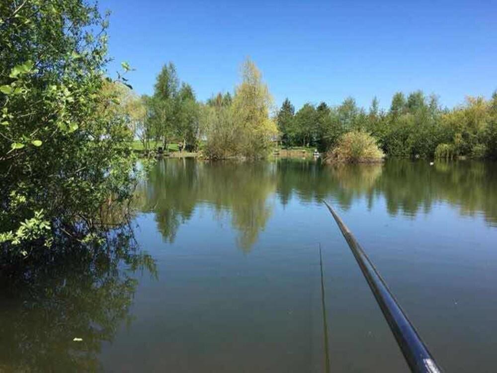 Elton Barn Fishery & Retreat