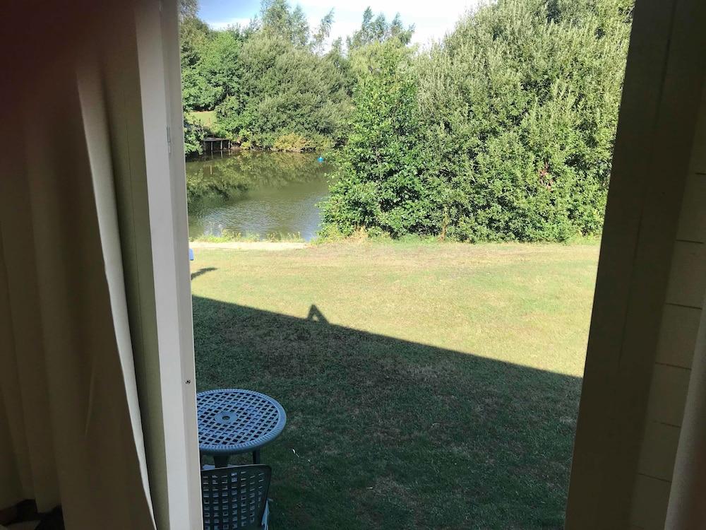 Elton Barn Fishery & Retreat