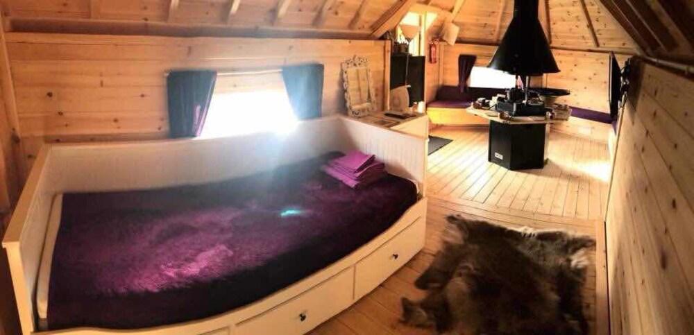 Elton Barn Fishery & Retreat