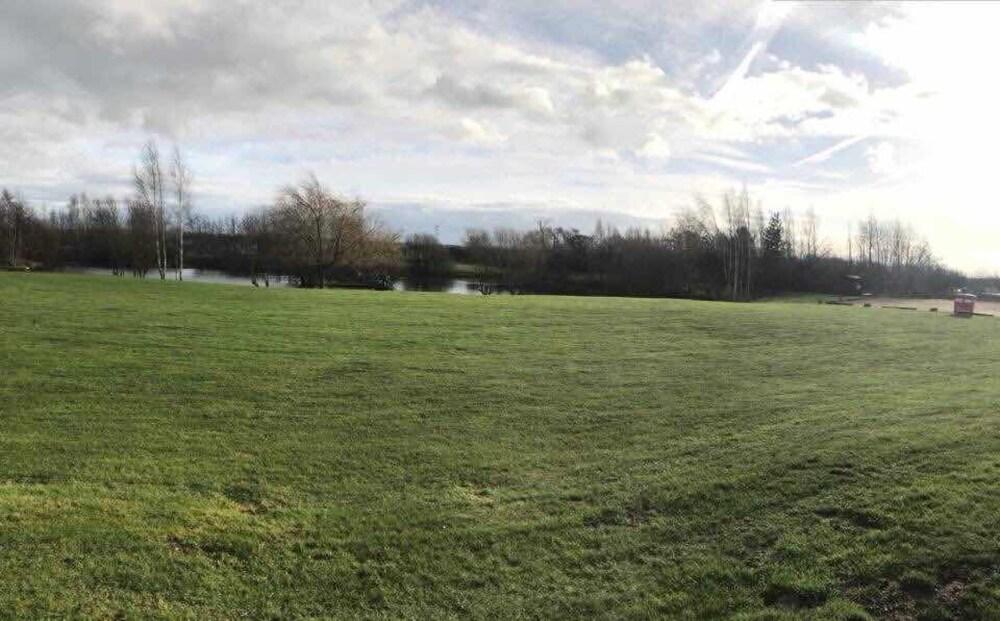 Elton Barn Fishery & Retreat