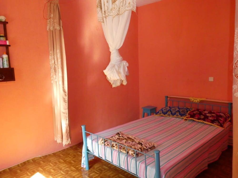 Samira's House