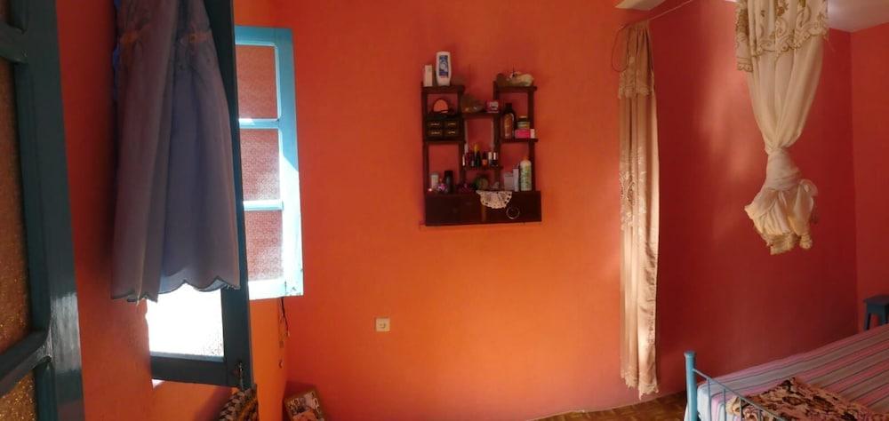 Samira's House