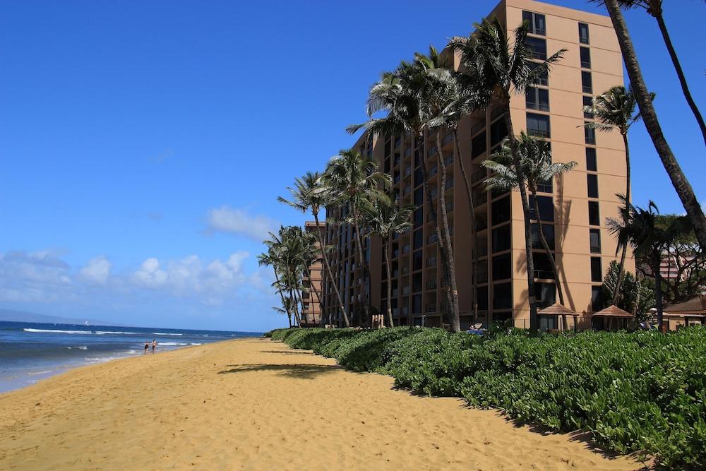Mahana at Ka'anapali by RedAwning