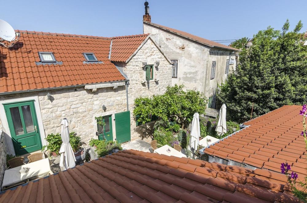 Guest House Lucijo
