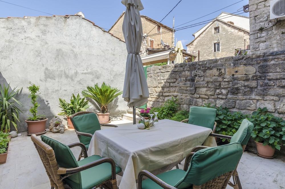 Guest House Lucijo