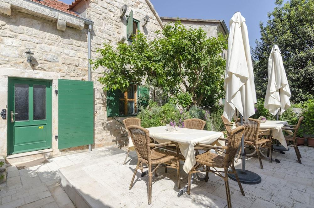 Guest House Lucijo