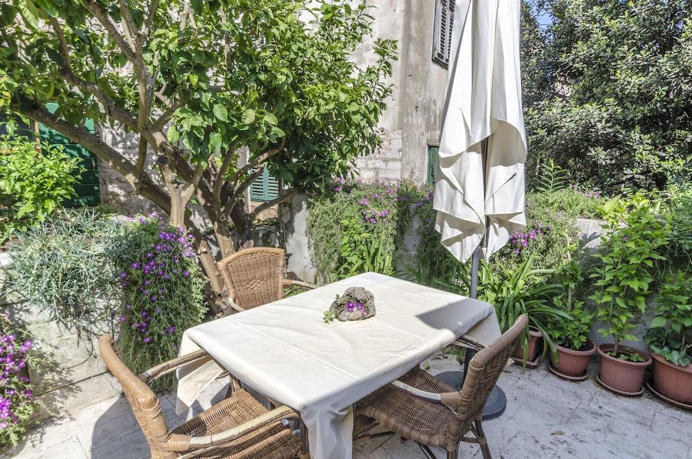 Guest House Lucijo
