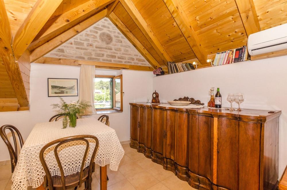Guest House Lucijo