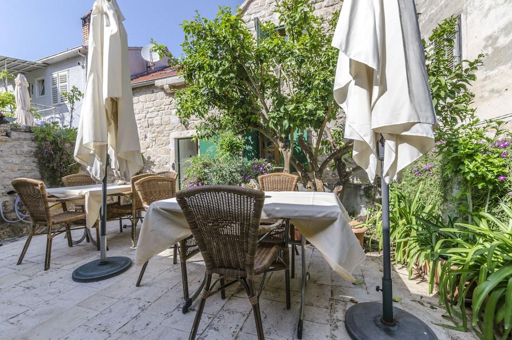 Guest House Lucijo