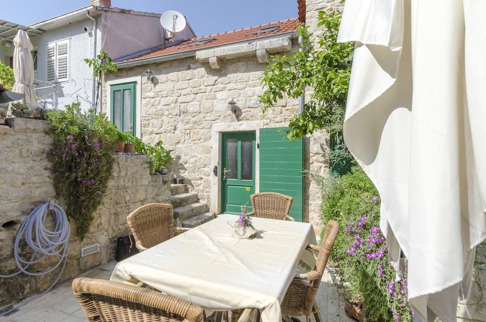 Guest House Lucijo