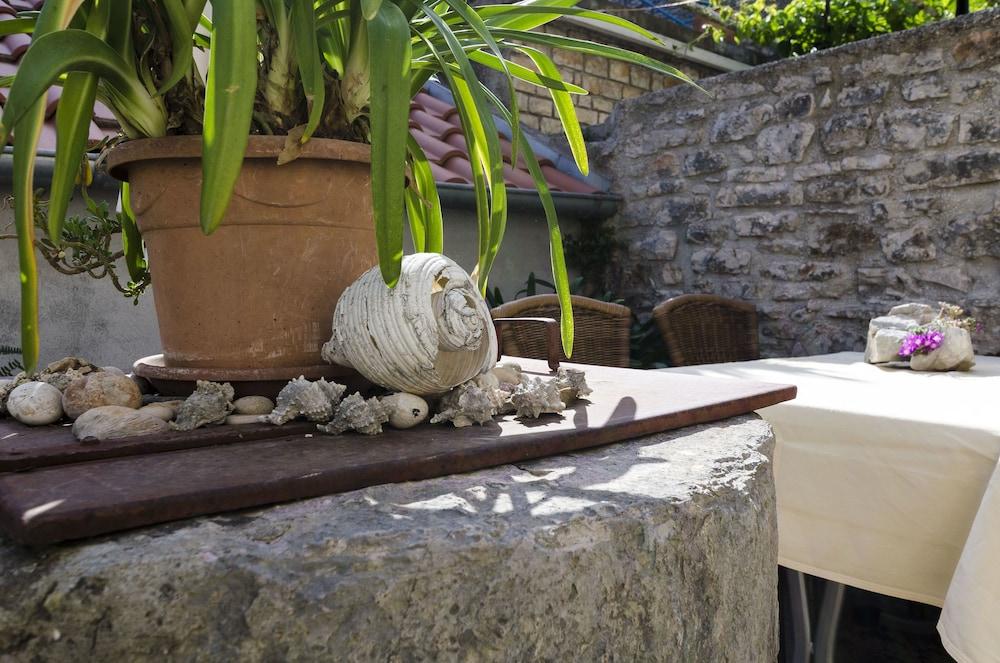 Guest House Lucijo