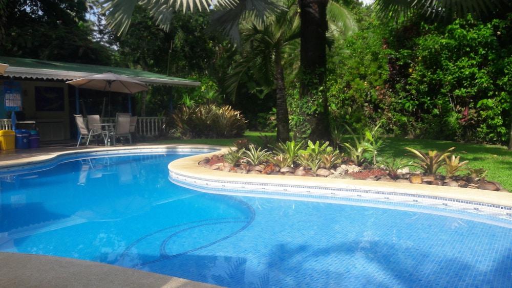 Playa Negra Guesthouse